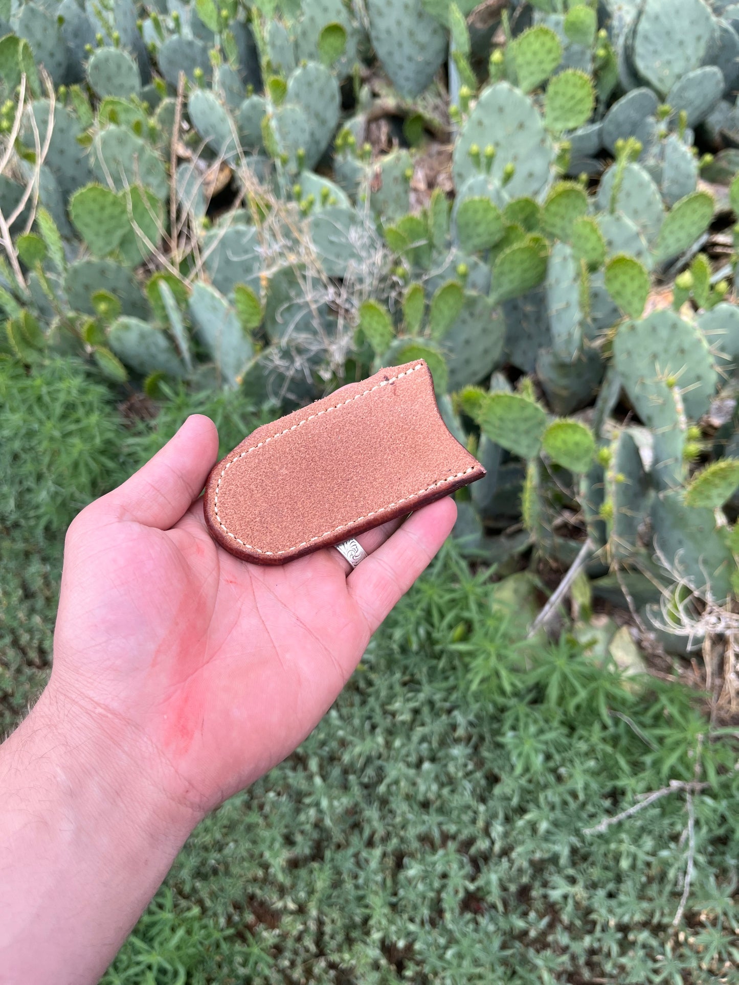 Rough out horizontal knife sheath