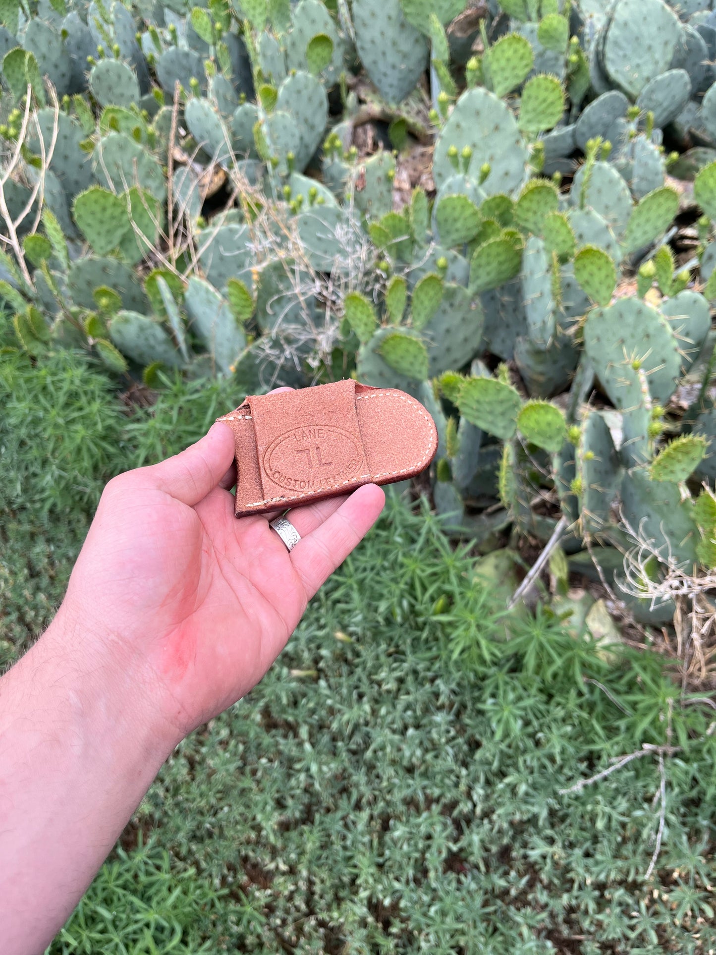 Rough out horizontal knife sheath