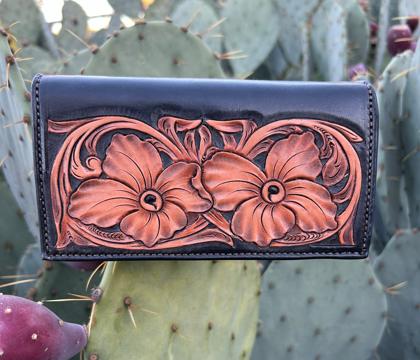 1/2 Tooled 1/2 Basket Roper Wallet