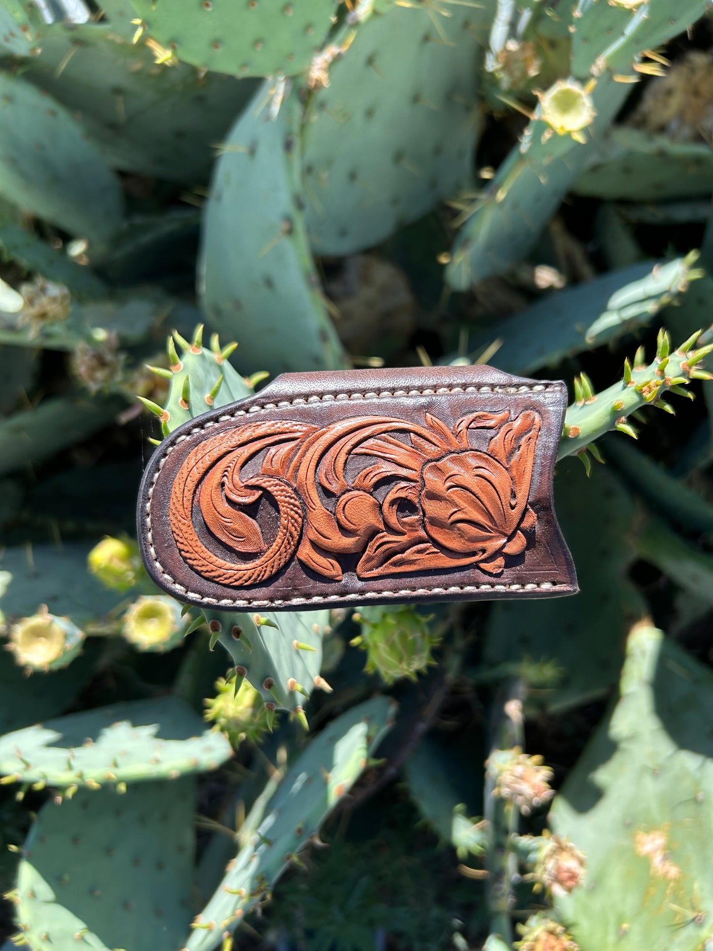 Two Toned Tooled Horizontal Knife Sheath